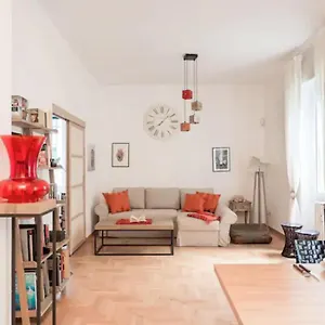 https://washington-cosy-and-comfortable-apartment.it-lombardy.com